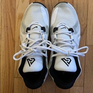 Giannis Nike Zoom Freak1 oreo SZ 10.5 basketball